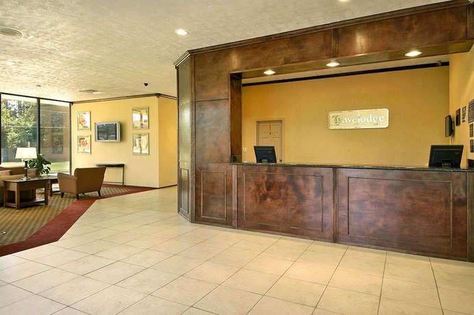 Imagen de los interiores del Hotel Williamsburg Suites. Foto 12