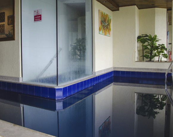 Imagen de la piscina del Hotel Willisau. Foto 18