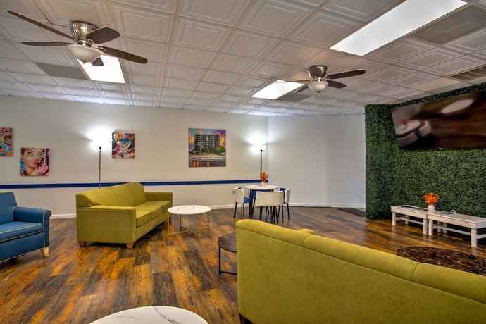 Imagen de los interiores del Hotel Willow Bay Resort. Foto 11