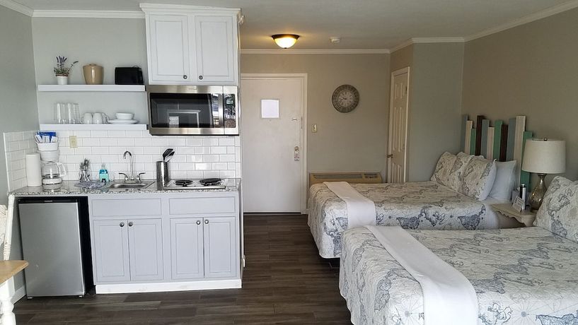 Imagen de la habitación del Hotel Willow Beach Resort. Foto 13