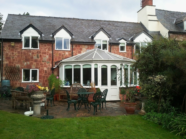 Imagen de los exteriores del Hotel Wilton Court Restaurant With Rooms. Foto 15