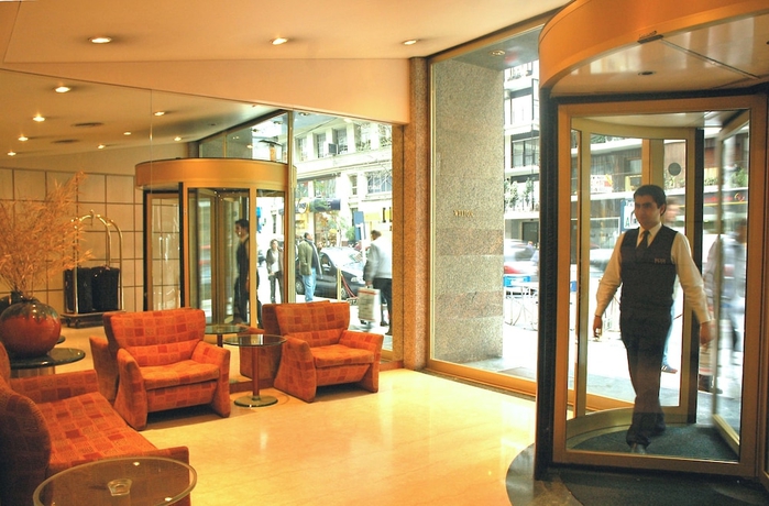 Imagen de los interiores del Hotel Wilton. Foto 15