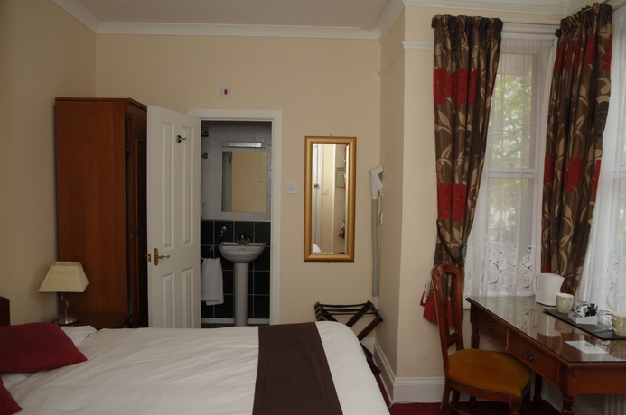 Imagen de la habitación del Hotel Wimblehurst. Foto 4