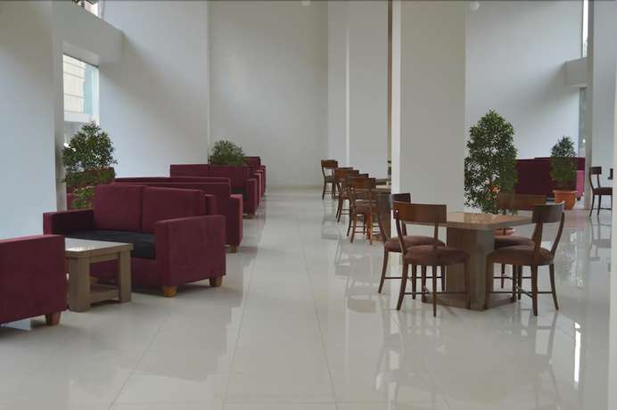 Imagen de los interiores del Hotel Win Grand. Foto 20