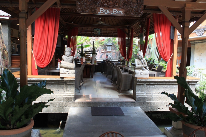 Imagen del bar/restaurante del Hotel Wina Holiday Villa - Chse Certified. Foto 3