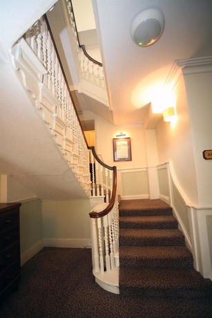 Imagen de los interiores del Hotel Winchester Royal. Foto 13