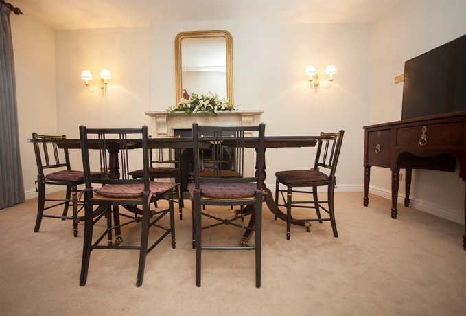 Imagen de los interiores del Hotel Winchester Royal. Foto 14