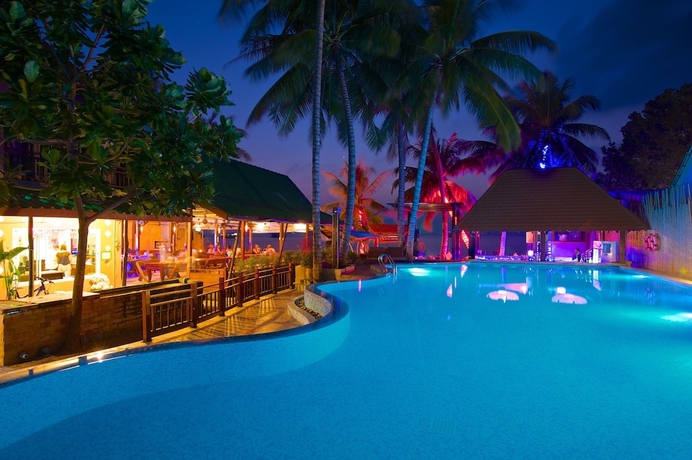 Imagen de la piscina del Hotel Wind Beach Resort. Foto 18