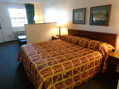 Imagen de la habitación del Hotel Windcrest Inn and Suites. Foto 5