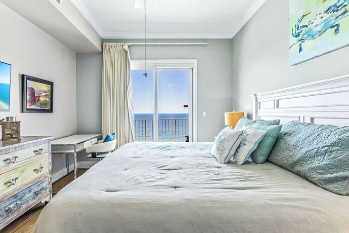 Imagen general del Hotel Windemere Beachfront Condo 1503. Foto 2