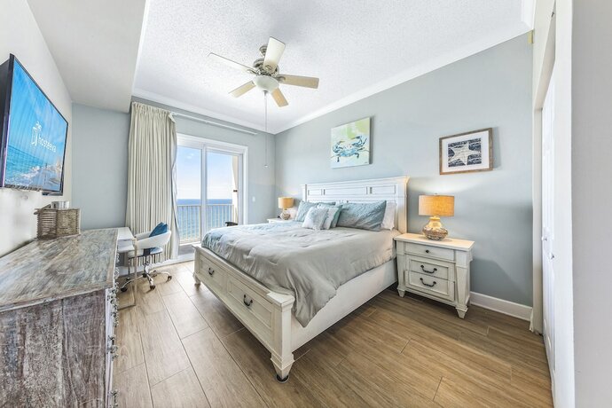 Imagen general del Hotel Windemere Beachfront Condo 1503. Foto 16
