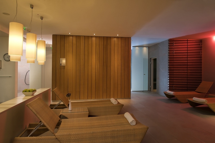 Imagen de la piscina del Hotel Windmill Frankfurt Niederrad. Foto 19