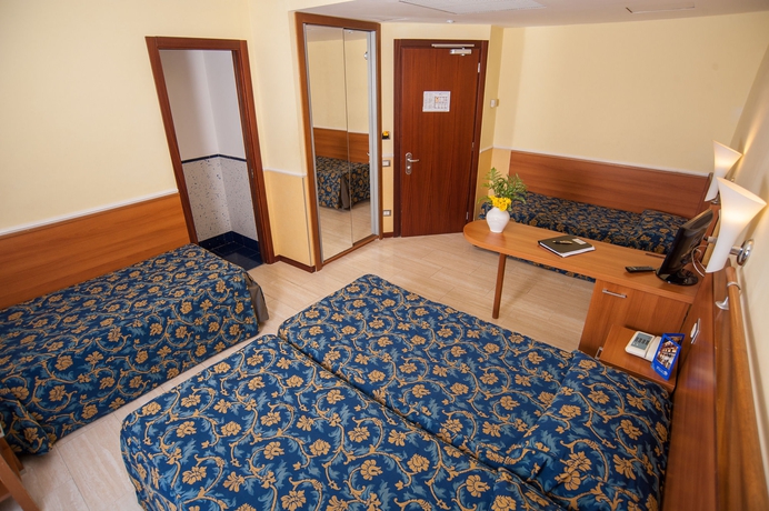 Imagen de la habitación del Hotel Windrose. Foto 8