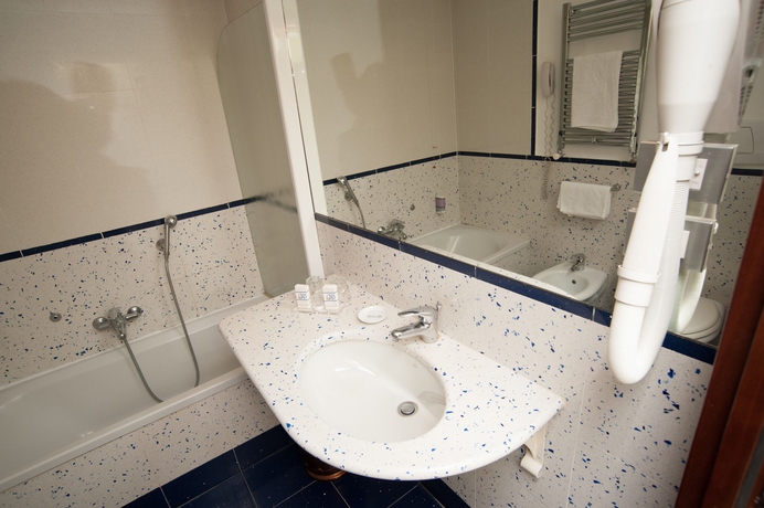 Imagen de la habitación del Hotel Windrose. Foto 9