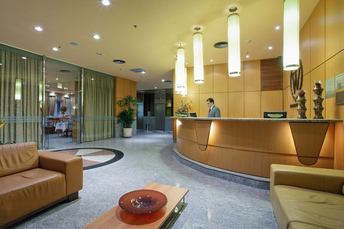 Imagen de los interiores del Hotel Windsor Asturias. Foto 15