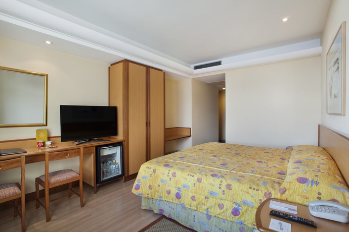 Imagen de la habitación del Hotel Windsor Asturias. Foto 9