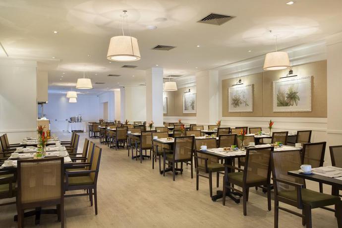 Imagen del bar/restaurante del Hotel Windsor California. Foto 2