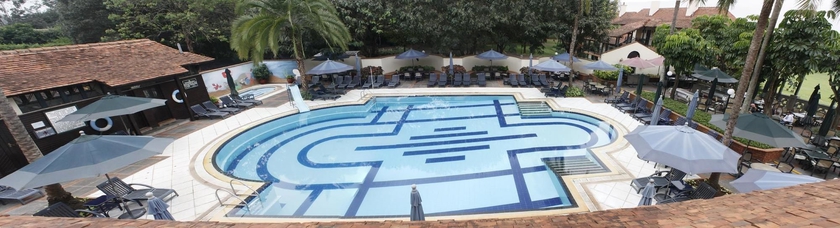 Imagen de la piscina del Hotel Windsor Golf and Country Club. Foto 15