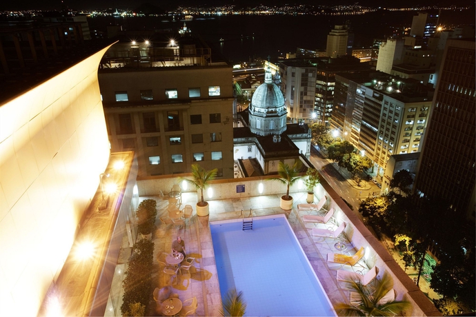 Imagen de la piscina del Hotel Windsor Guanabara. Foto 16