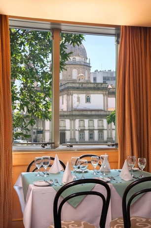 Imagen del bar/restaurante del Hotel Windsor Guanabara. Foto 2