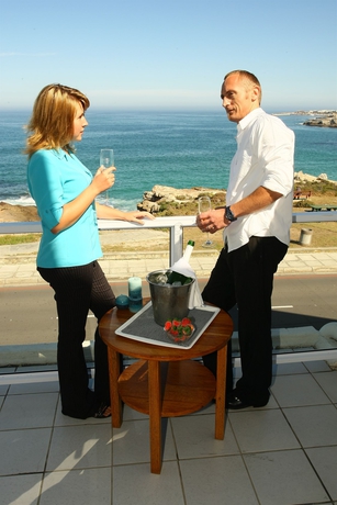 Imagen de los exteriores del Hotel Windsor, HERMANUS. Foto 9