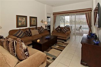 Imagen de los interiores del Hotel Windsor Hills By Orlando Supreme Vacation. Foto 11