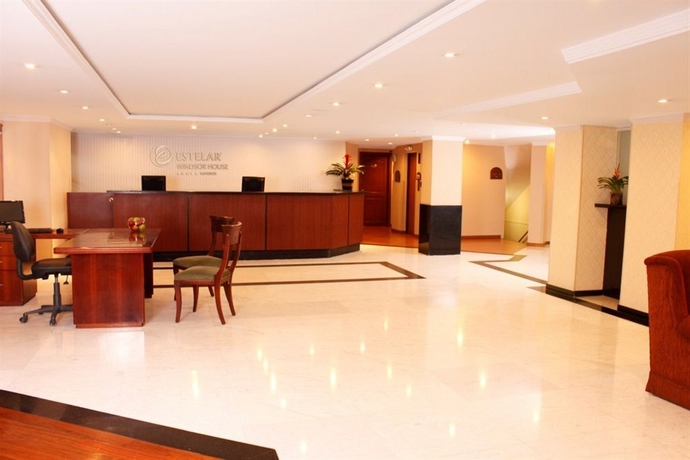 Imagen de los interiores del Hotel Windsor House Inn By GEH Suites. Foto 11