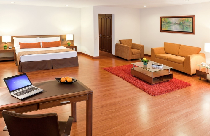 Imagen de los interiores del Hotel Windsor House Inn By GEH Suites. Foto 13