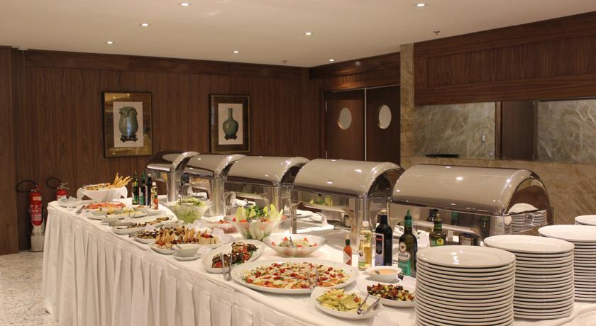 Imagen del bar/restaurante del Hotel Windsor Marapendi. Foto 3