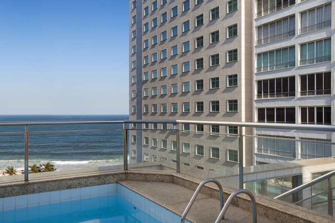 Imagen de la piscina del Hotel Windsor Martinique Copacabana. Foto 16