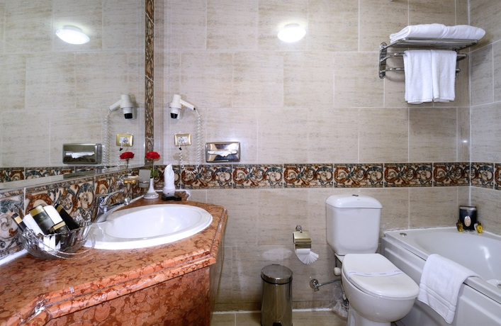 Imagen de la habitación del Hotel Windsor Palace Luxury Heritage Since 1906 By Paradise Inn Group. Foto 7