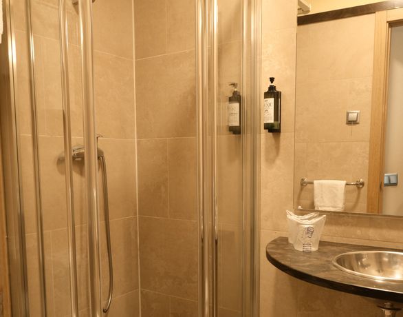 Imagen de la habitación del Hotel Windsor Puerta del Sol. Foto 6