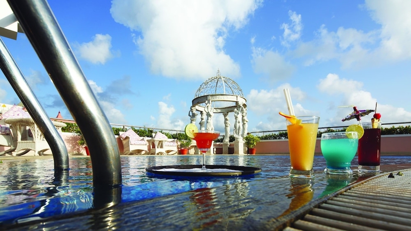 Imagen de la habitación del Hotel Windsor Rajadhani. Foto 16