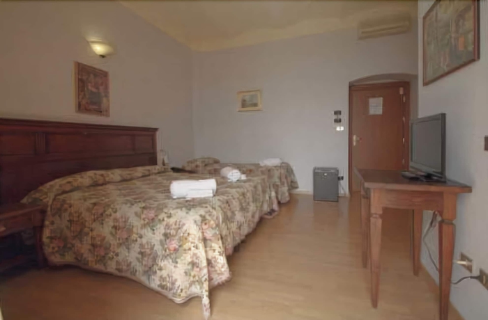 Imagen de la habitación del Hotel Windsor Savoia. Foto 7