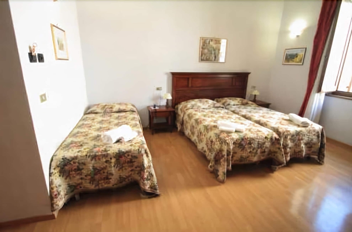 Imagen de la habitación del Hotel Windsor Savoia. Foto 8