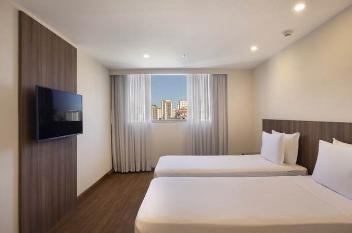 Imagen de la habitación del Hotel Windsor Tower. Foto 15