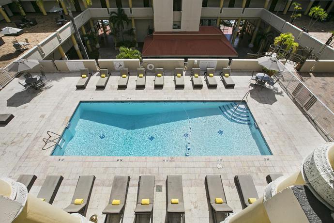 Imagen de la piscina del Hotel Windward Passage. Foto 18