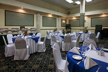 Imagen del bar/restaurante del Hotel Windward Passage. Foto 6