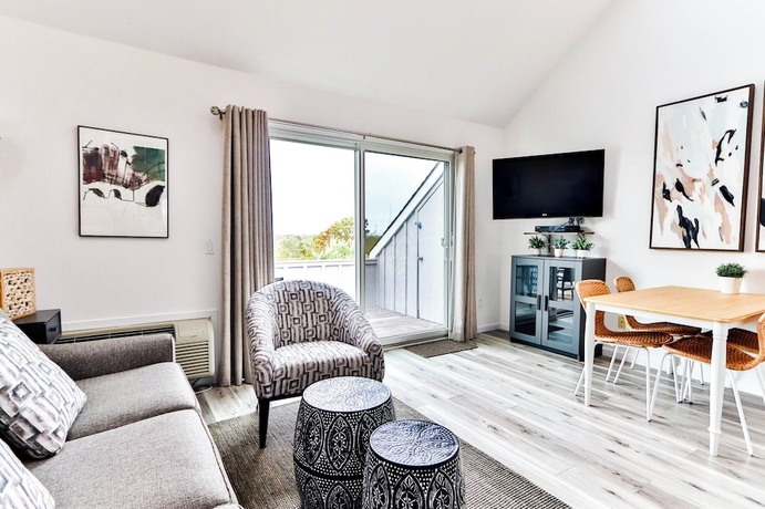 Imagen de la habitación del Hotel Windward Shores Ocean Resort. Foto 4