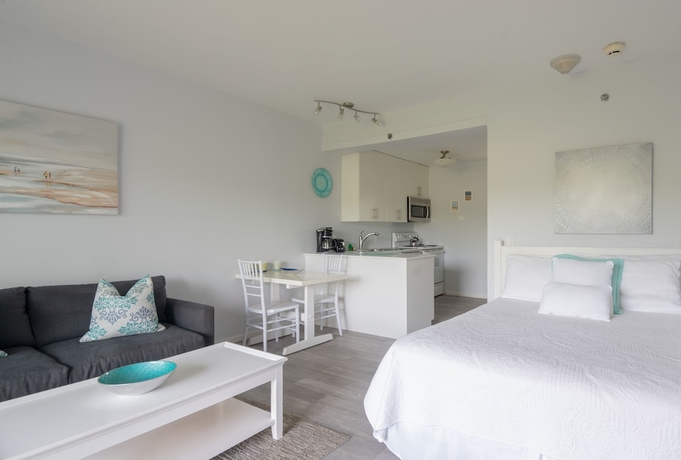 Imagen de la habitación del Hotel Windward Shores Ocean Resort. Foto 7