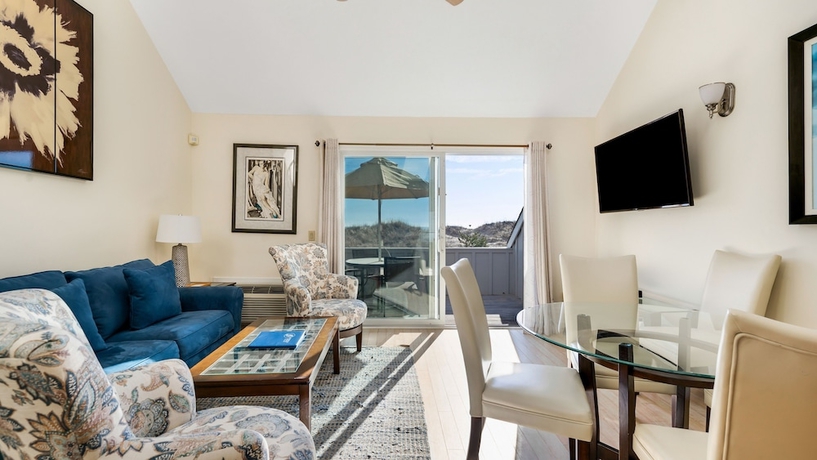 Imagen de la habitación del Hotel Windward Shores Ocean Resort. Foto 9