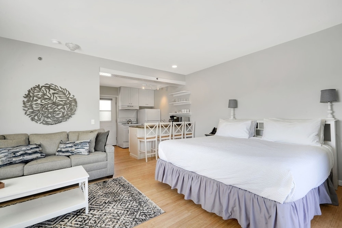 Imagen de la habitación del Hotel Windward Shores Ocean Resort. Foto 11