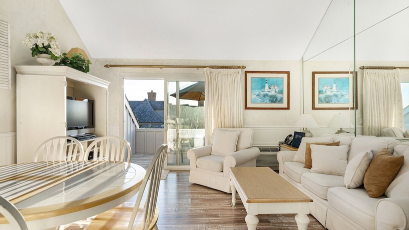 Imagen de la habitación del Hotel Windward Shores Ocean Resort. Foto 13