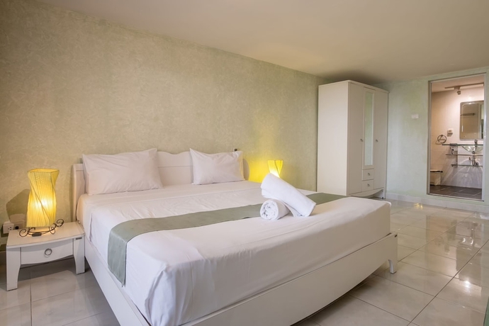 Imagen de la habitación del Hotel Windy Inn. Foto 15