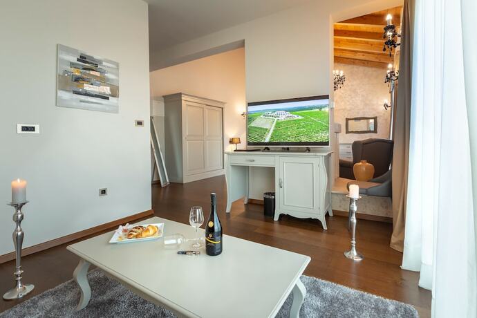 Imagen de la habitación del Hotel Wine Residence Cattunar. Foto 18