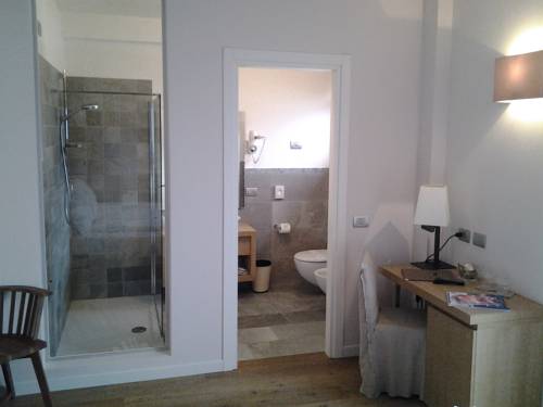 Imagen de la habitación del Hotel Wine Retici Balzi. Foto 3