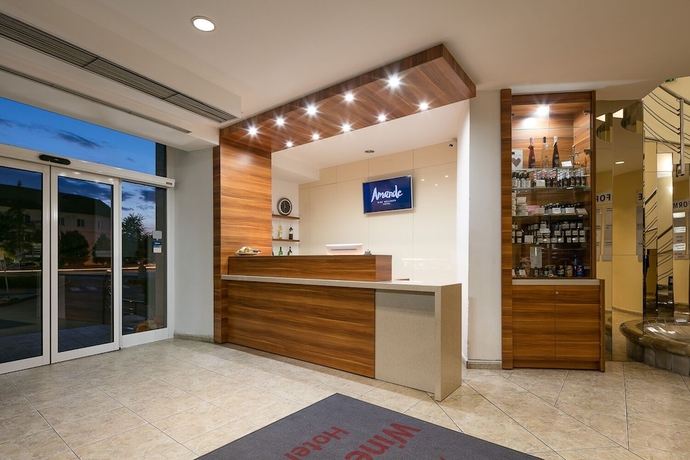 Imagen de los interiores del Hotel Wine Wellness Amande. Foto 19