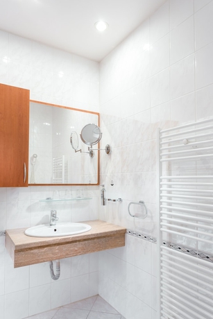 Imagen de la habitación del Hotel Wine Wellness Amande. Foto 16