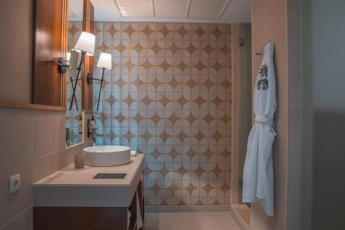 Imagen de la habitación del Hotel Wine & Books by the Sea, Algarve Resort. Foto 6