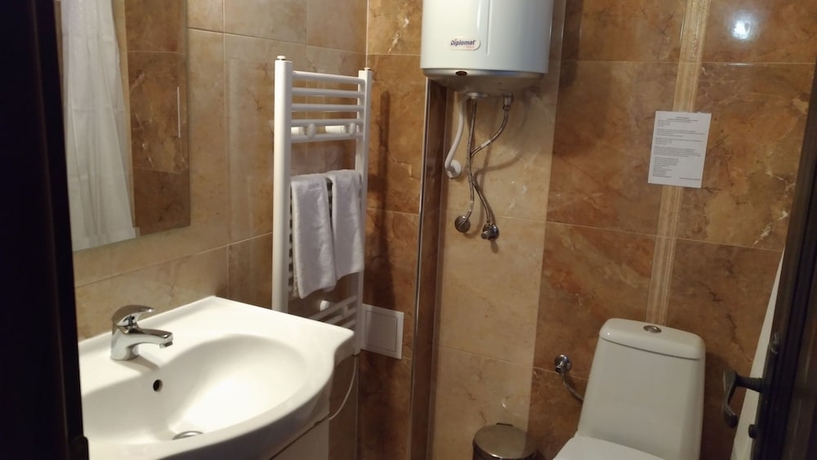 Imagen de la habitación del Hotel Wine and SPA Complex Starossel. Foto 12